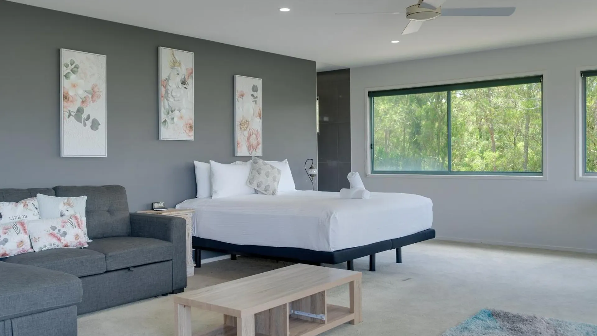 Feriehus Luxurious 4-Br Hinterland Retreat - Scenic Views Villa Wongawallan