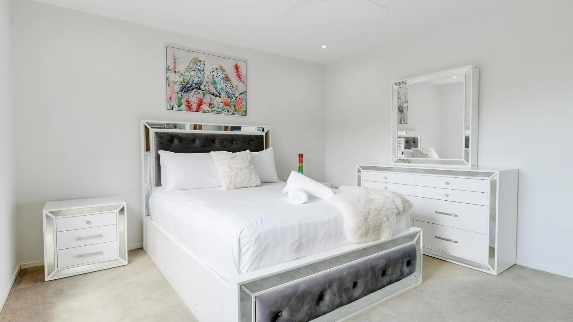 Luxurious 4-Br Hinterland Retreat - Scenic Views Villa Wongawallan Holiday home