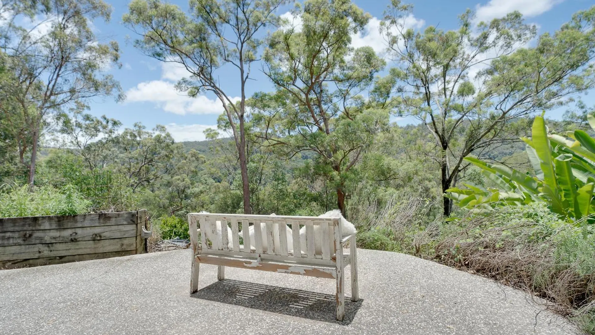 Holiday home Luxurious 4-Br Hinterland Retreat - Scenic Views Villa Wongawallan Australia
