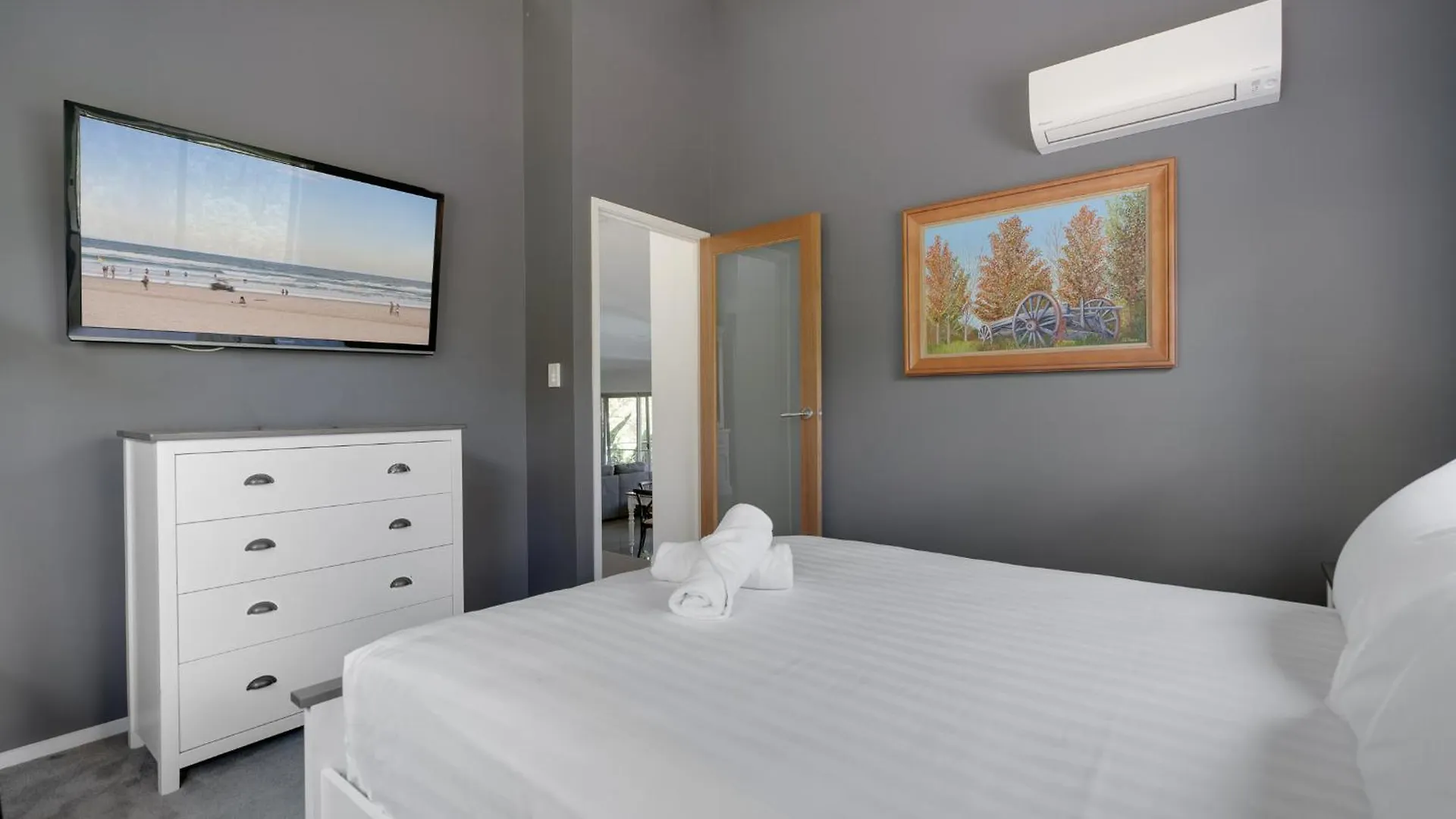 Luxurious 4-Br Hinterland Retreat - Scenic Views Villa Wongawallan 0*,  Australia